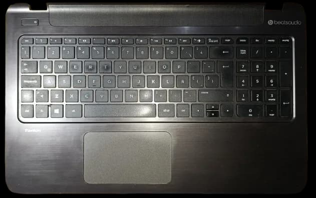 Teclado Original Hp 15-P003LA con Carcasa Palmrest Usado